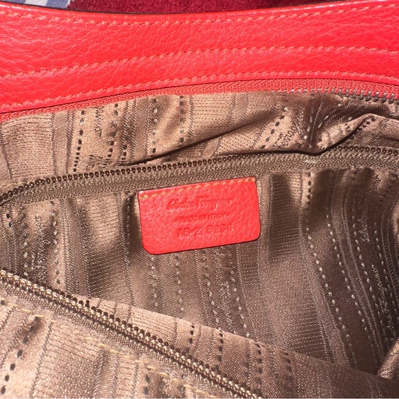 Salvatore Ferragamo bag - Picture 5 of 7